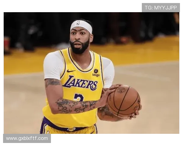 安东尼戴维斯统治内线带领湖人重塑冠军荣耀新篇章