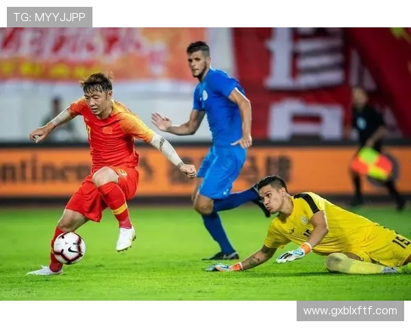 广州队力争主场胜利全力备战强敌挑战拼搏精神展现球员风采