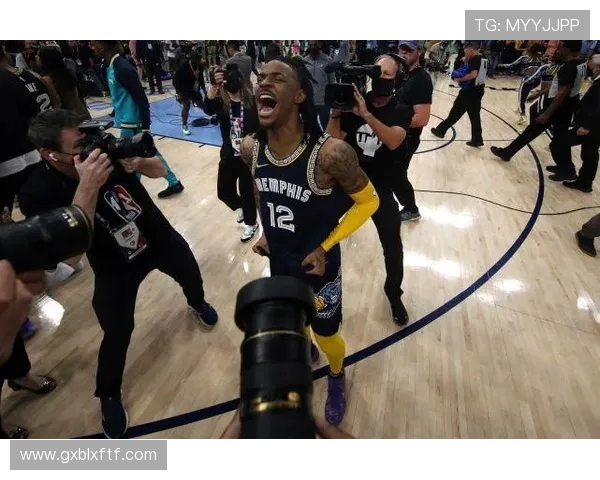 公牛与步行者激战正酣比分胶着引发球迷热议