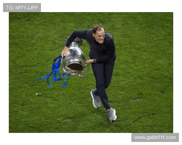 图赫尔或将接管曼联滕哈赫面临下课危机欧冠三冠教头成热门人选 图赫尔或将接管曼联滕哈赫面临下课危机欧冠三冠教头成热门人选