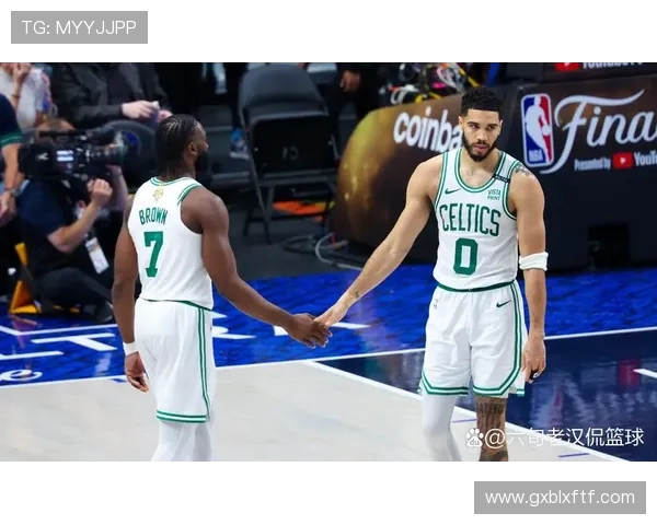 尼克斯与凯尔特人精彩对决直播全程回顾与分析